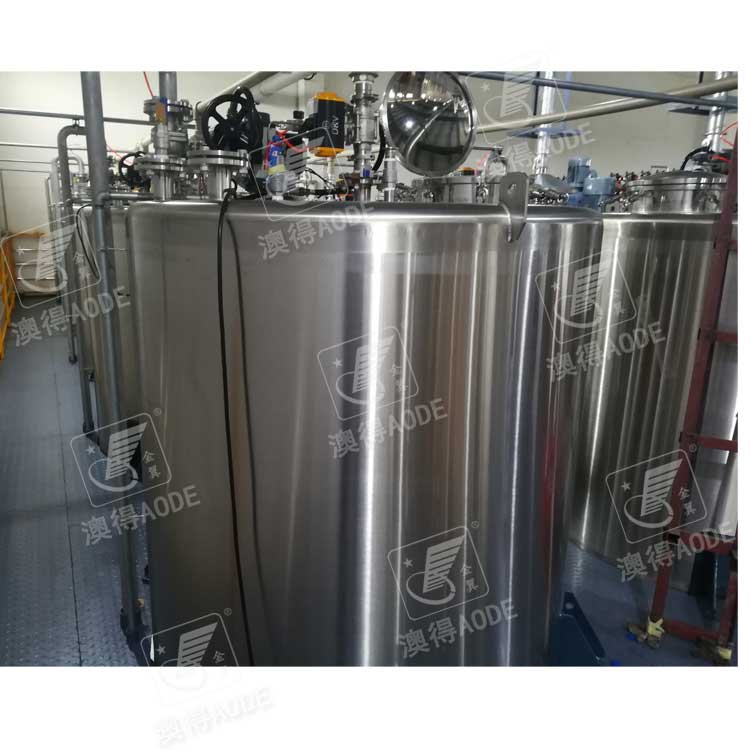 不(bú)鏽鋼儲(chu)罐