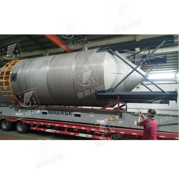 立式(shi)大型儲罐(guan)